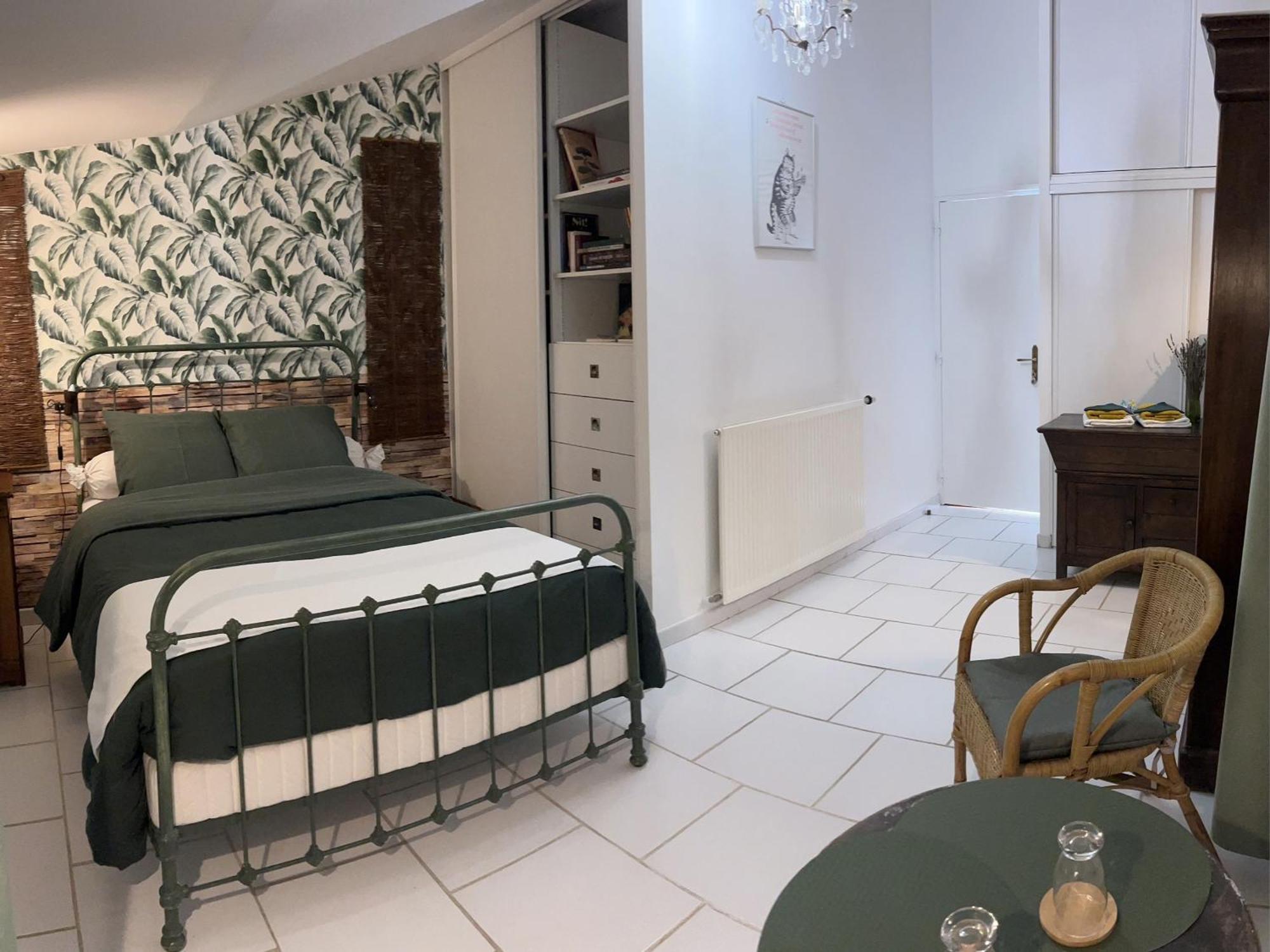 Chambres D'Hotes - Le Pin Des Arches Динь-ле-Бен Экстерьер фото